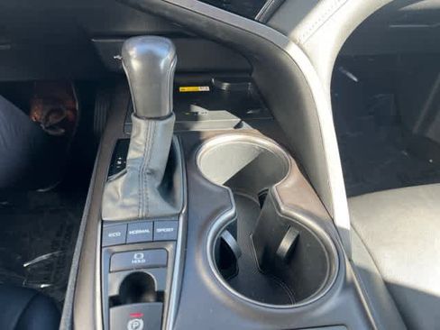 Used 2022 Toyota Camry XSE image 28