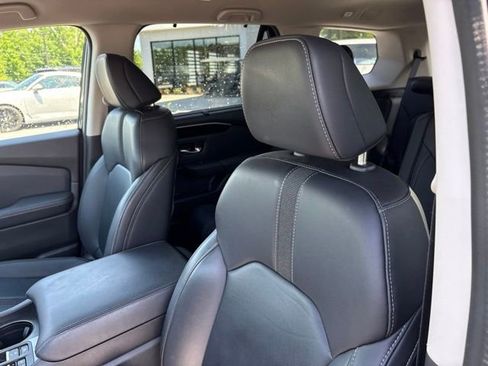 Used 2023 Honda Pilot EX-L image 12