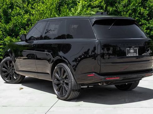 New 2026 Land Rover Range Rover SV AWD/4WD image 11