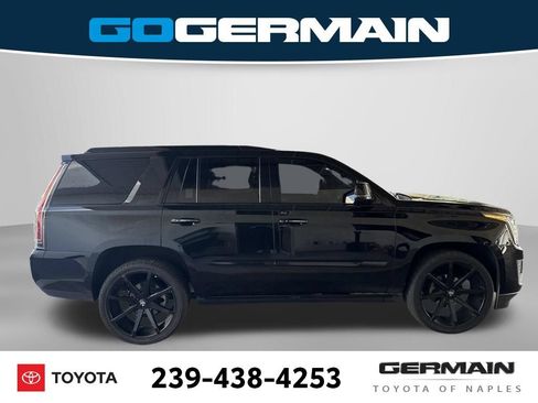 Used 2016 Cadillac Escalade Premium AWD/4WD image 11