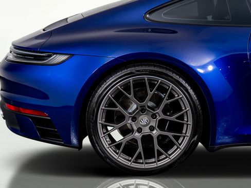 Used 2024 Porsche 911 Carrera 4S w/ Sport Package image 10