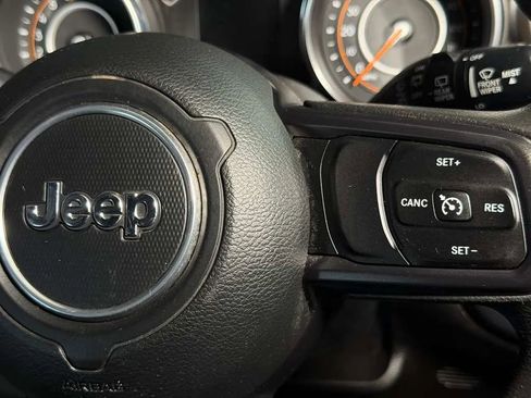 Used 2018 Jeep Wrangler Sport AWD/4WD image 25