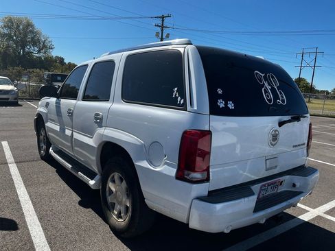 Used 2002 Cadillac Escalade AWD image 2