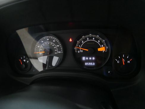 Used 2016 Jeep Compass Sport w/ Power Value Group image 21