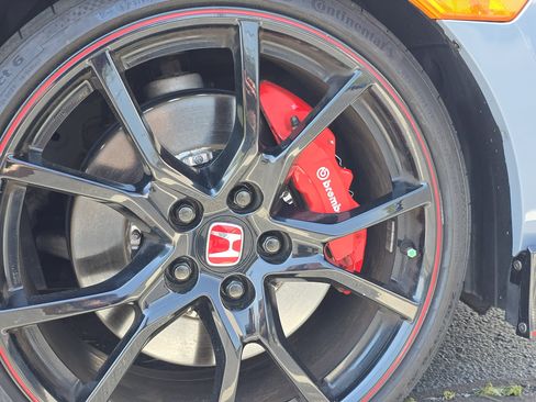 Used 2021 Honda Civic Type R image 10