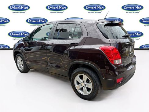 Used 2021 Chevrolet Trax LS w/ Tint and Cruise Package AWD/4WD image 5