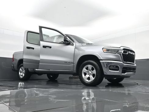 Used 2025 RAM 1500 Big Horn AWD/4WD image 31