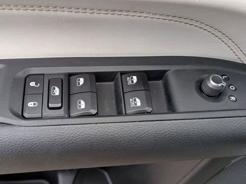 Used 2025 Jeep Compass Limited AWD/4WD image 15