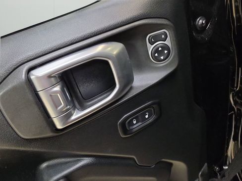 Used 2019 Jeep Wrangler Unlimited Sport S image 13