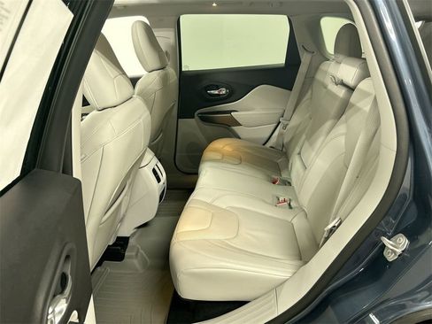 Used 2021 Jeep Cherokee Limited image 20