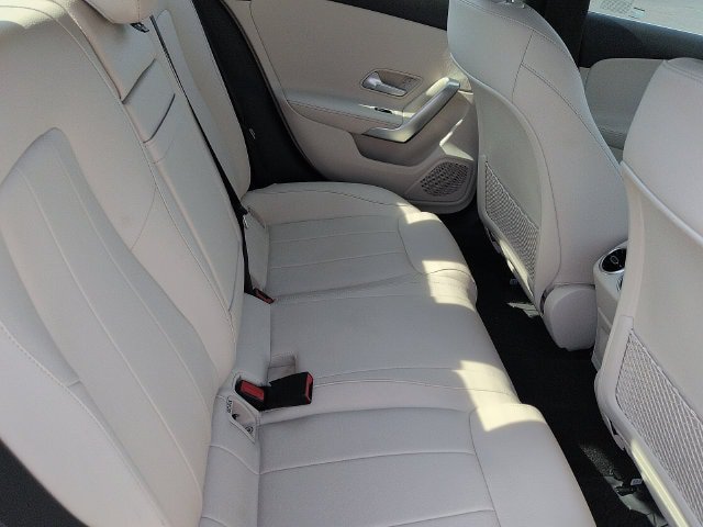 Used 2022 Mercedes-Benz A 220 4MATIC image 11