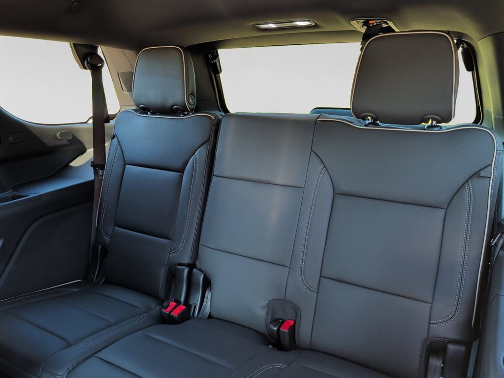 New 2026 GMC Yukon Elevation w/ Elevation Premium Package AWD/4WD image 38