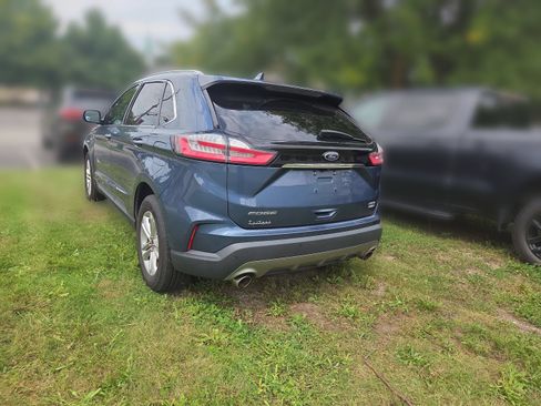 Used 2019 Ford Edge SEL w/ Equipment Group 201A AWD/4WD image 3
