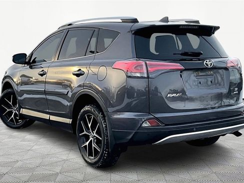 Used 2016 Toyota RAV4 SE image 13