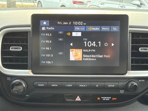 Used 2024 Hyundai Venue SE image 28