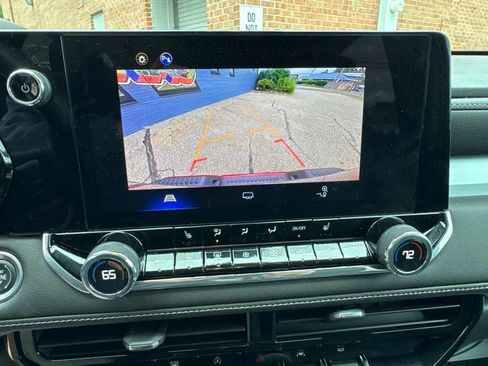 Used 2024 Chevrolet Colorado LT w/ LT Convenience Package III AWD/4WD image 21