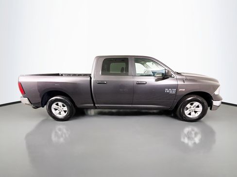 Used 2020 RAM 1500 Classic SLT image 11