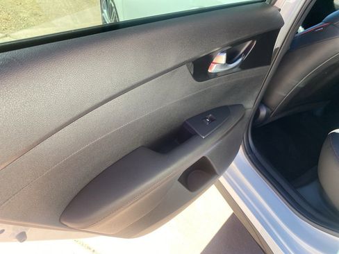 Certified 2021 Kia Forte GT image 17