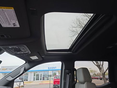 New 2026 Chevrolet Silverado 1500 ZR2 image 21