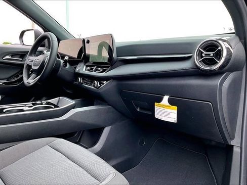 New 2026 Chevrolet Equinox LT FWD image 9