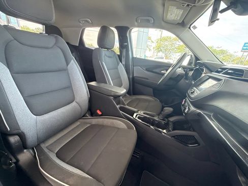 Used 2023 Chevrolet TrailBlazer LT FWD image 30