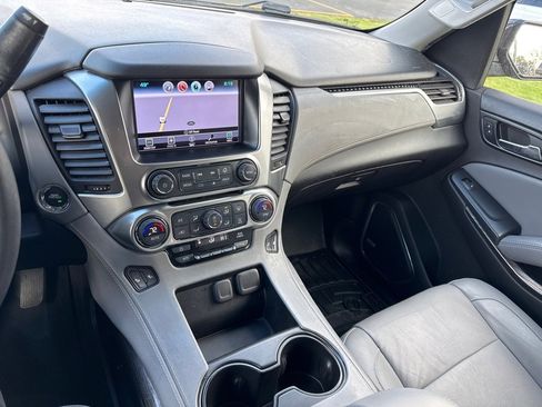Used 2017 Chevrolet Tahoe LT w/ Luxury Package AWD/4WD image 18