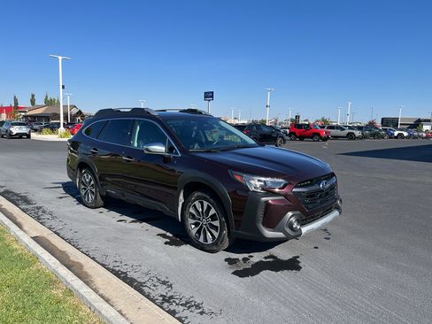 Used 2025 Subaru Outback Touring XT w/ Popular Package #2 AWD/4WD image 10