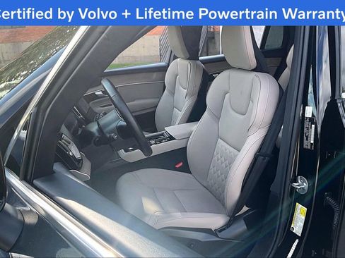 Certified 2025 Volvo XC90 B6 Plus image 31
