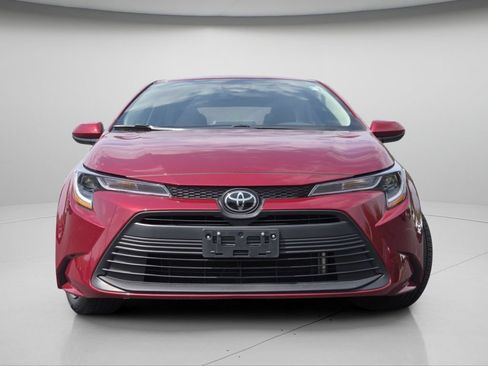 Used 2025 Toyota Corolla LE FWD image 3