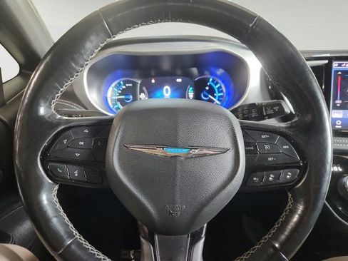 Used 2021 Chrysler Pacifica Touring-L w/ S Appearance Package FWD image 12