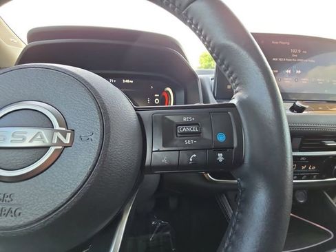 Used 2024 Nissan Rogue Platinum w/ Platinum Premium Package AWD/4WD image 12