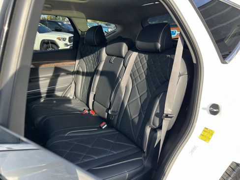 Used 2025 Genesis GV80 3.5T Prestige image 25