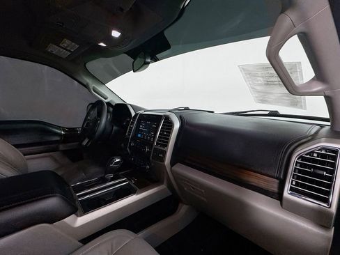 Used 2016 Ford F150 Lariat RWD image 27