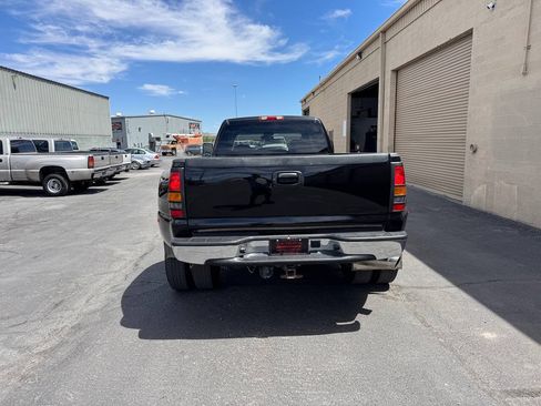 Used 2007 Chevrolet Silverado 3500 LT w/ Heavy-Duty Power Package AWD/4WD image 8