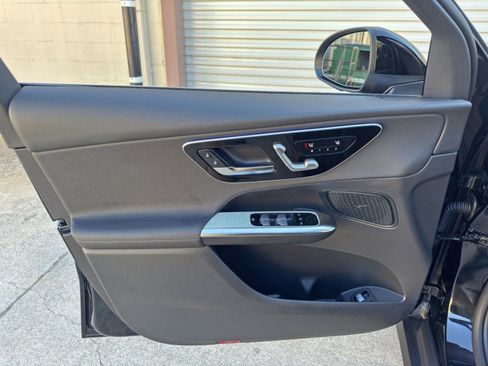 Used 2025 Mercedes-Benz GLC 350e 4MATIC image 46