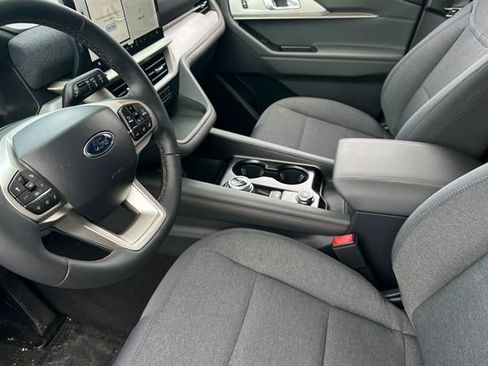 New 2026 Ford Explorer Active image 9