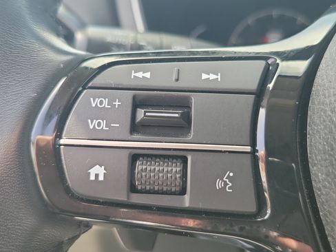 Certified 2025 Honda Pilot EX-L image 23