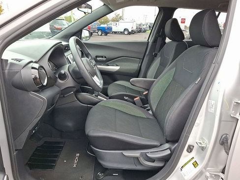 Certified 2020 Nissan Kicks SV image 15