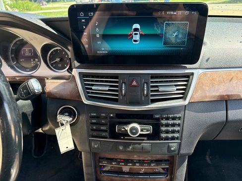 Used 2011 Mercedes-Benz E 350 4MATIC Sedan image 15