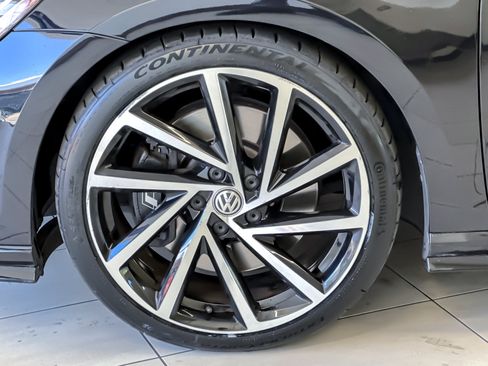 Used 2019 Volkswagen Golf R 4-Door AWD/4WD image 27