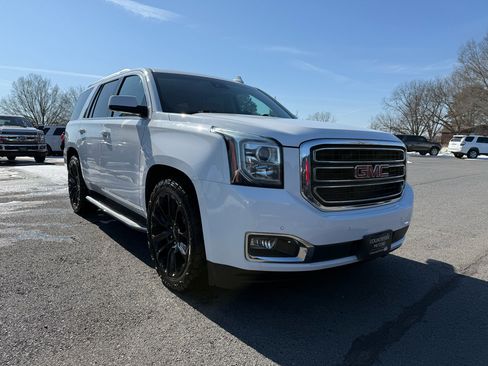 Used 2017 GMC Yukon SLT w/ Enhanced Security Package image 8