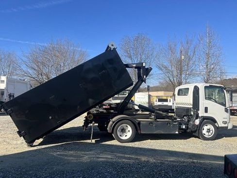 Used 2024 Chevrolet Low Cab Forward RWD image 5