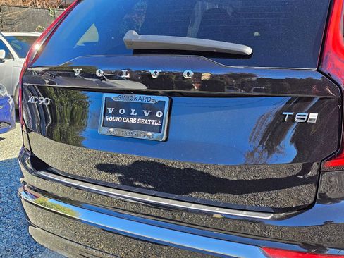 New 2026 Volvo XC90 T8 Ultra w/ Protection Package Premier AWD/4WD image 13