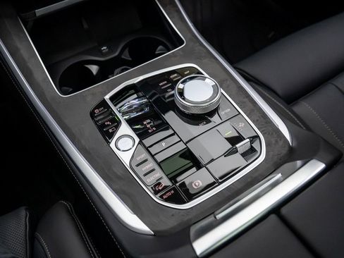 New 2026 BMW X5 xDrive50e w/ Executive Package image 32