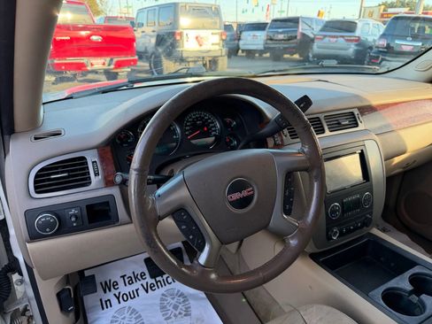 Used 2012 GMC Yukon XL SLT image 5