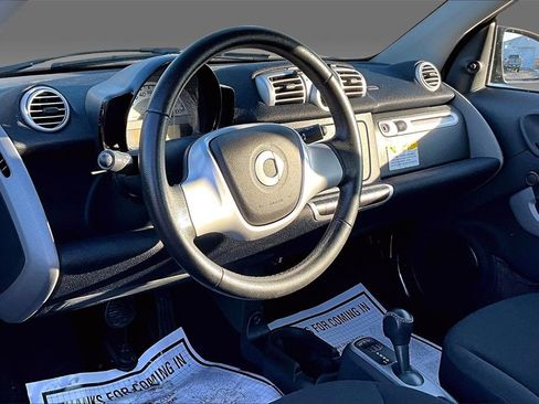 Used 2013 smart fortwo pure image 7