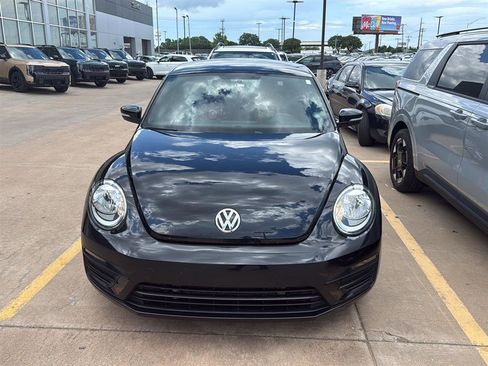 Used 2019 Volkswagen Beetle 2.0T S FWD image 8