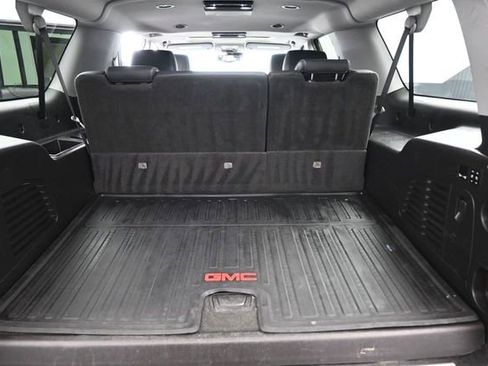 Used 2019 GMC Yukon XL SLT w/ Open Road Package AWD/4WD image 29