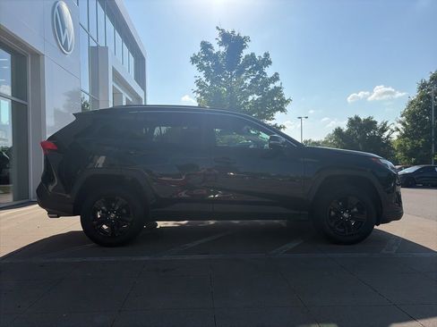 Used 2024 Toyota RAV4 XLE FWD image 9
