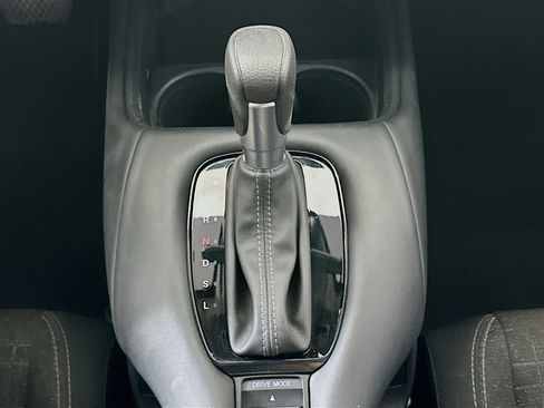Used 2025 Honda HR-V LX image 23